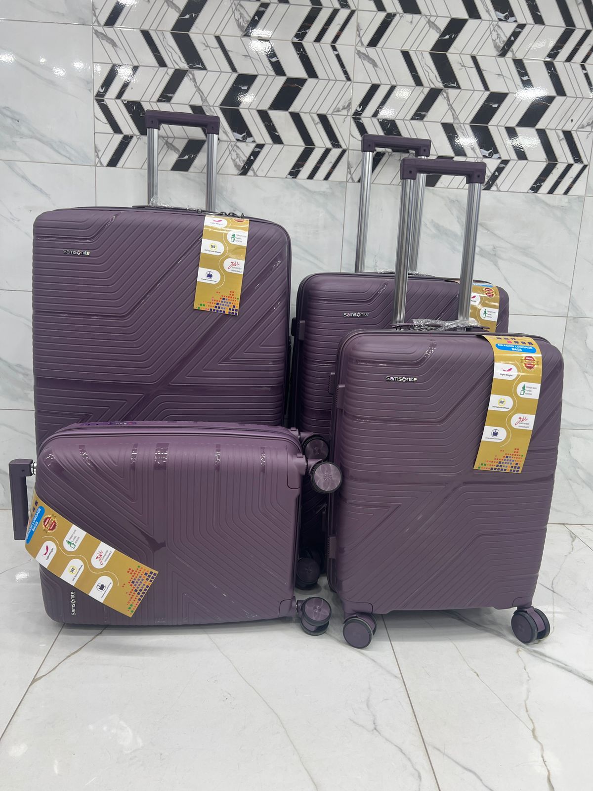Samsonite luxury luggage bag set of 4