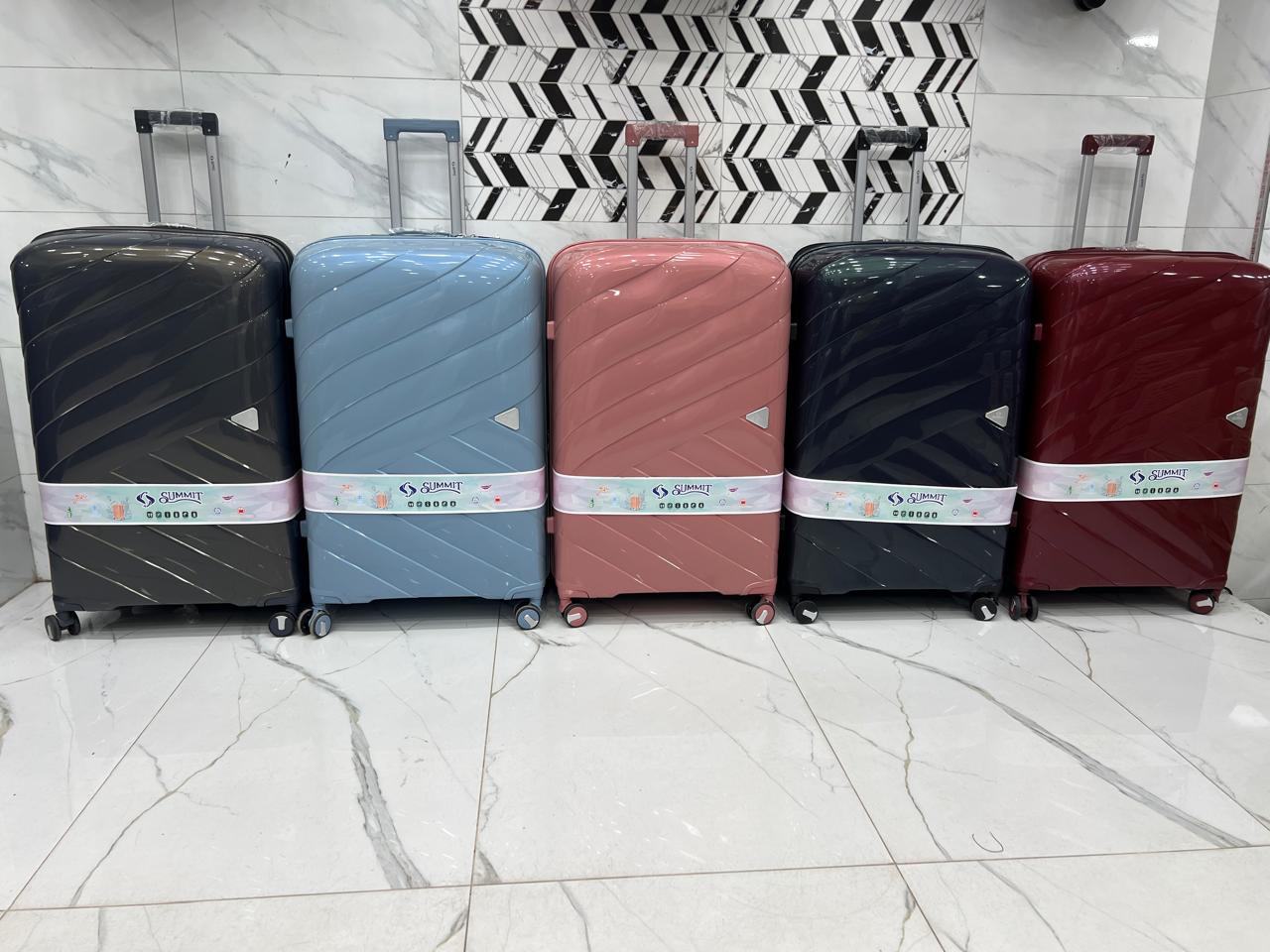 Imported Summit luxury luggage bag set of 4