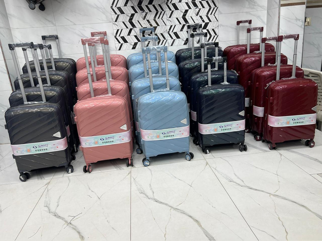 Imported Summit luxury luggage bag set of 4