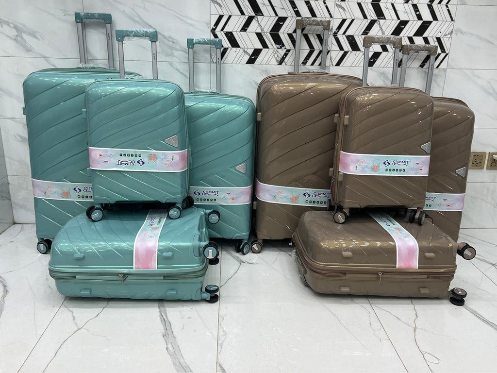 Imported Summit luxury luggage bag set of 4