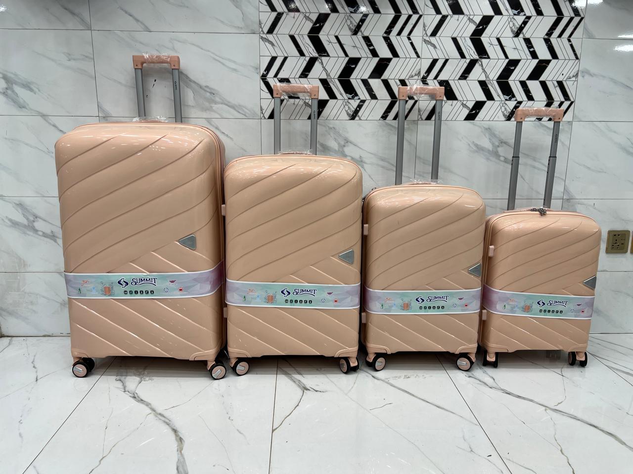 Imported Summit luxury luggage bag set of 4